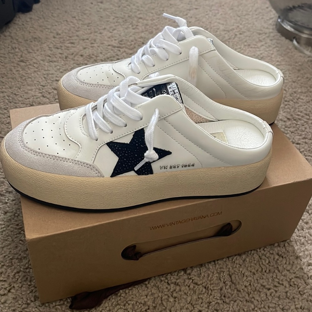 Vintage Havana White Sneakers with Black Star and Tan Platform